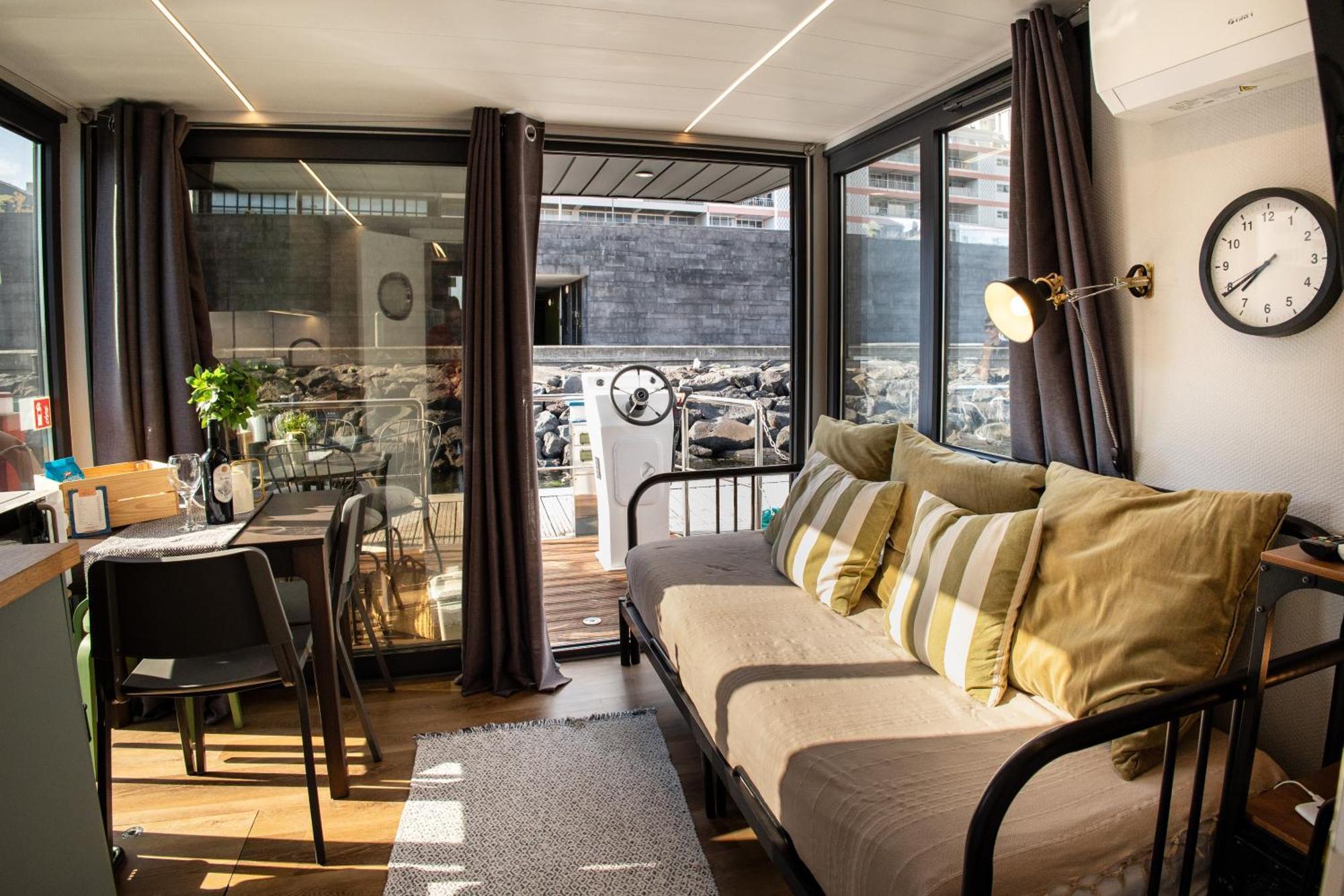 The Homeboat Company Sant'Elmo-卡利亚里 外观 照片